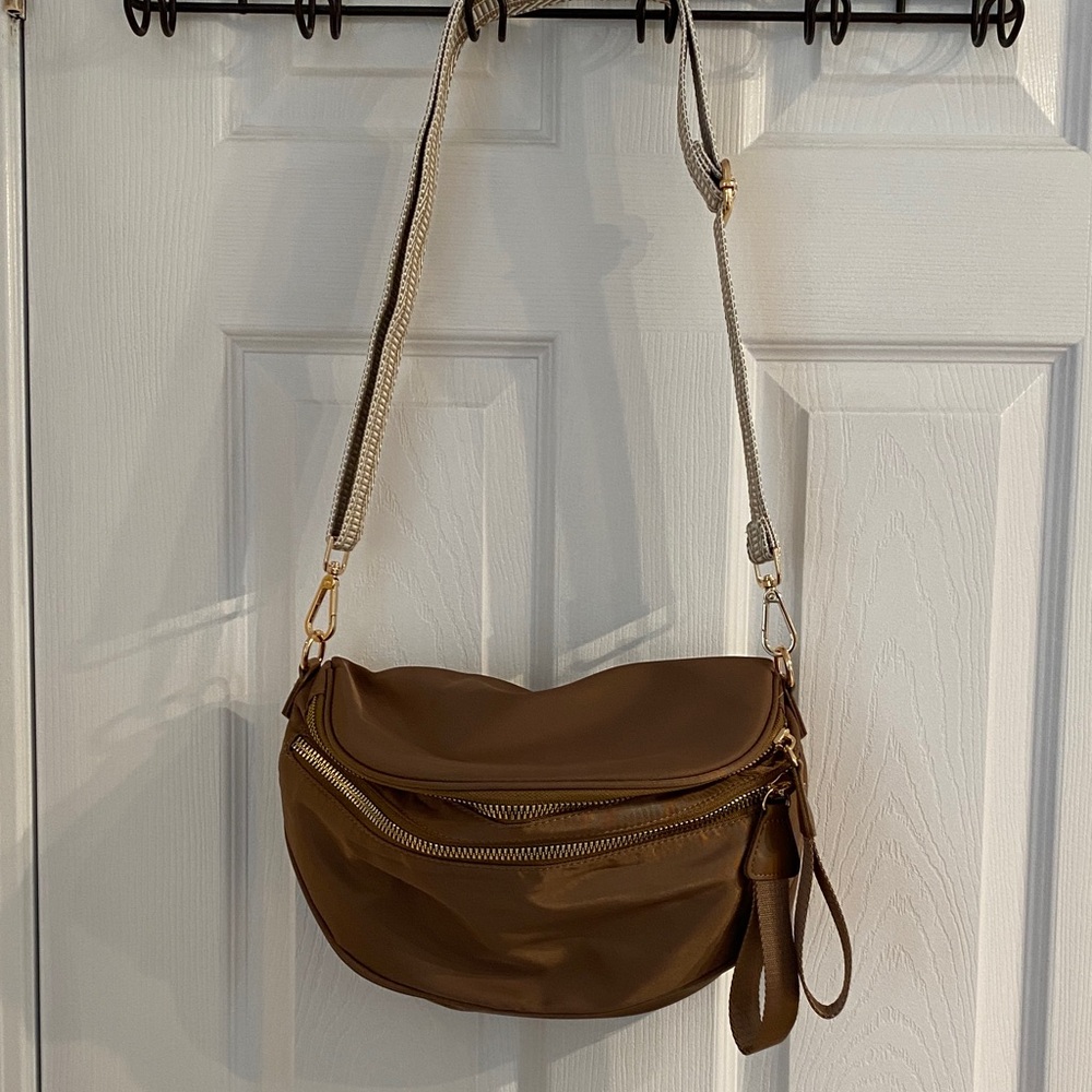 Stylish Brown Crossbody Bag with extra Strap